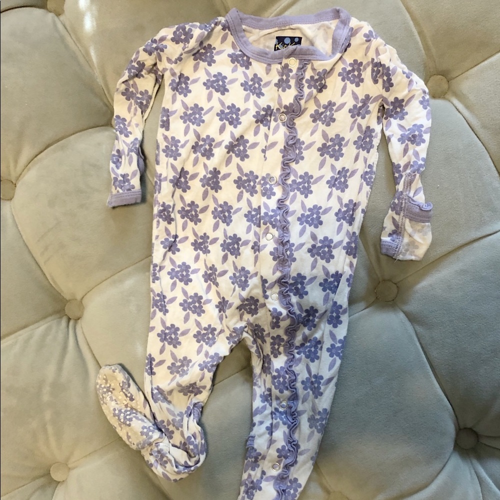 Kickee Pants floral print footies- sz 6-12 mos